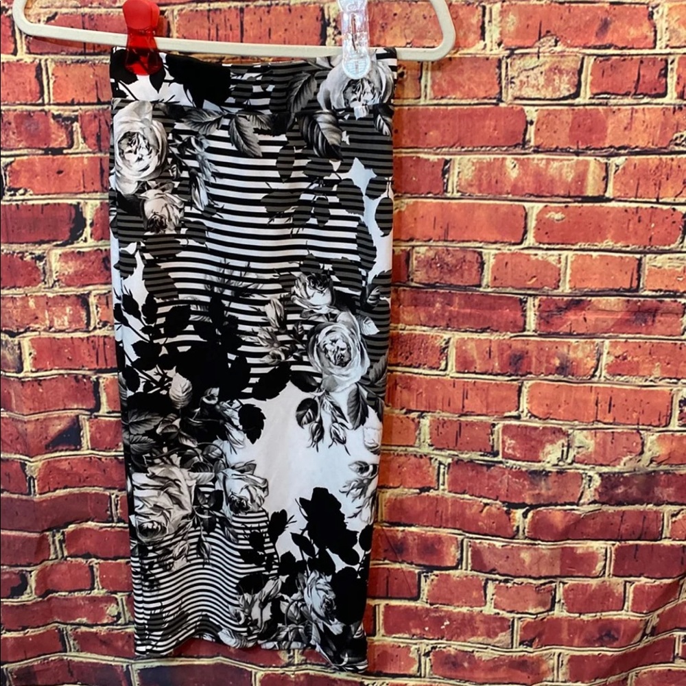 Pencil skirt